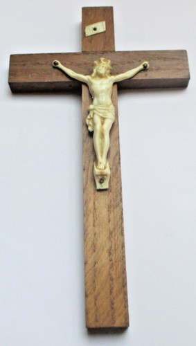 Ancien grand crucifix mural
