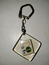  Porte clé Inclusion Huile Total Voiture Ancienne Garage Ancien OLD KEYRING N32