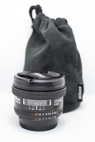Objectif grand angle nikon - angle,