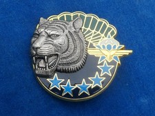 SUPERBE RARE TOP ++ INSIGNE