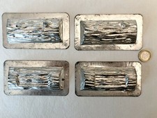 Deux moules à chocolat anciens - LOT DE 2 BÛCHETTES en métal - 9 cm