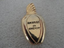PIN S PARFUM  AMARIGE GIVENCHY