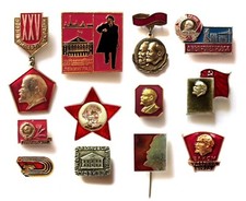 Lot de 12 insignes pin's