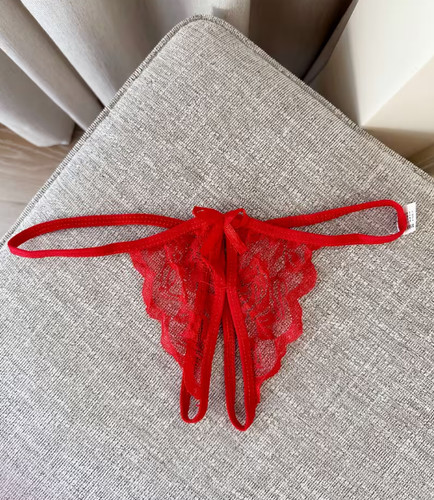 String fendu rouge