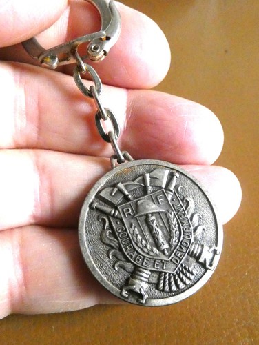 Ancien porte clé sapeurs - ancien,