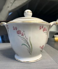 Bouillon pot couvert porcelaine Limoges objets d'art Marcel Chaufriasse