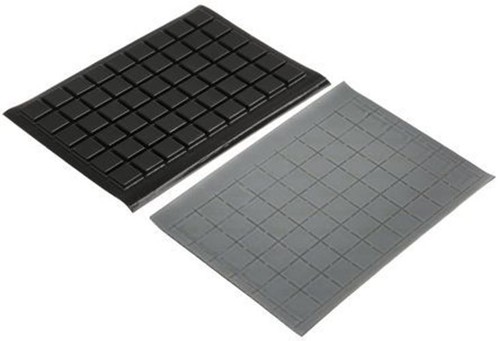 Pieds carrés coniques anti