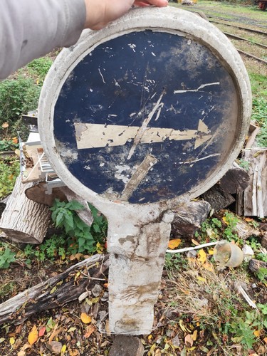 Vieux panneau routier - , michelin