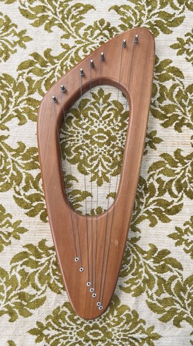 Rare handcrafted string lyre - rare, 7-string