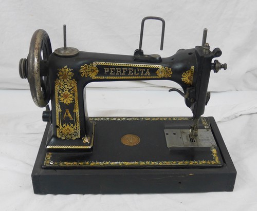 Ancienne machine coudre - ancienne, a