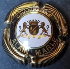 Lot lettre M3 - MARLE Alain armoirie lion/ 1 CAPSULE PLAQUE DE MUSELET CHAMPAGNE