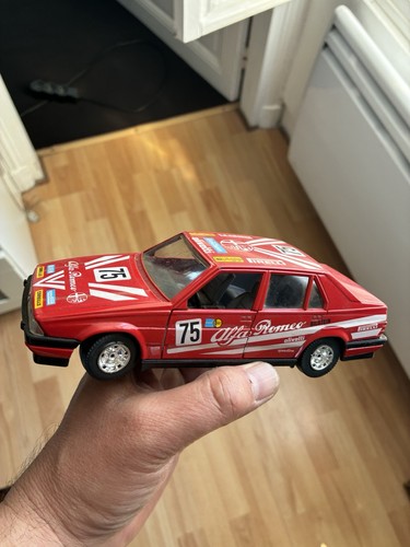 Alfa roméo burago 24 tbe - alfa,