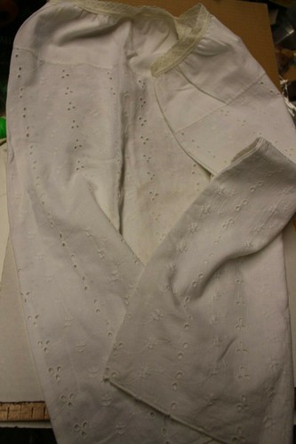 Ancien jupon broderie - ,