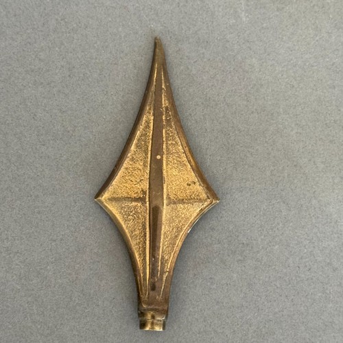 Pointe hampe drapeau ou - de,