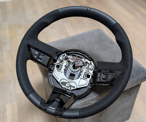 Volant cuir neuf - volant,