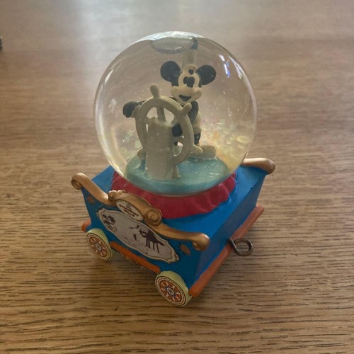 Disney steamboat willie snow - steamboat,