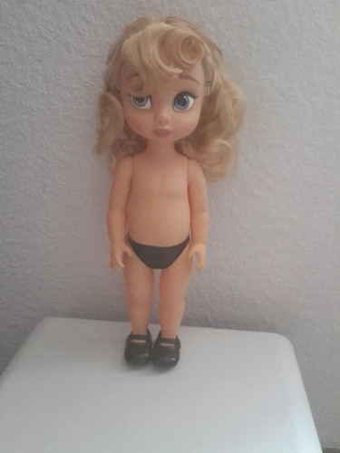 Poupée disney animator