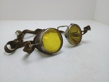 Ancienne paire de lunettes de protection industrielle