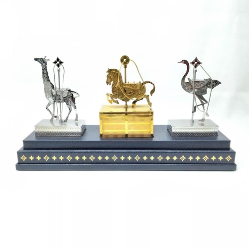 Louis vuitton animal ornament - louis,