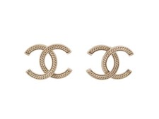 NEUF BOUCLES D'OREILLES CHANEL