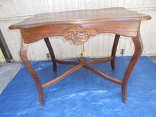 table   vinteige anne 1900