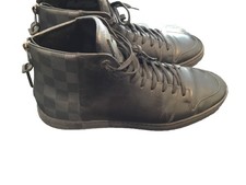 Très Belle Et Authentique