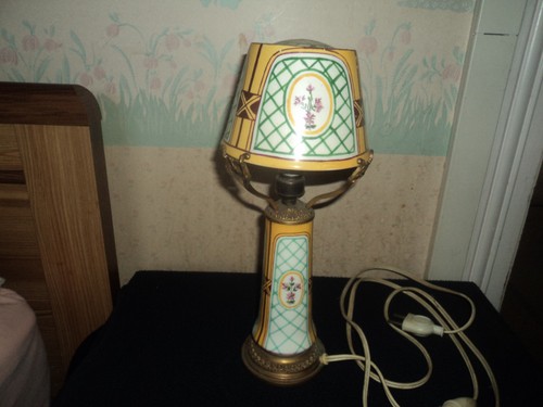 Ancienne lampe en - ,