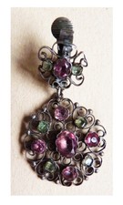 1 boucle d'oreille pendentif