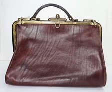 Ancien sac à main docteur en cuir bordeaux