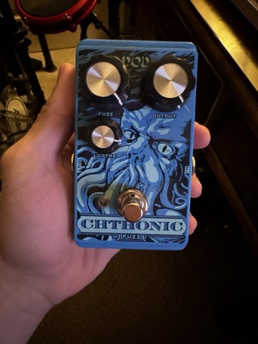 Chthonic fuzz pedal - fuzz, dod