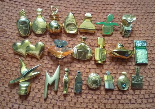Lot pin dorés - de, 21