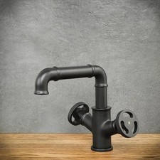 Robinet sur pied de lavabo
