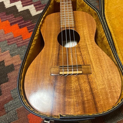 Kamaka balitone ukulele with - balitone,