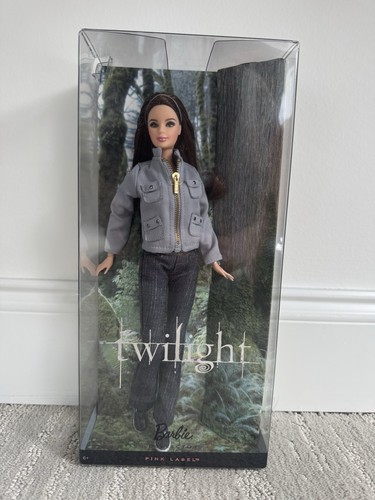 New barbie twilight - pink, label