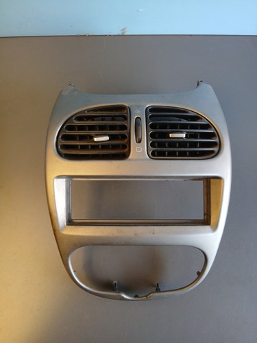 Peugeot 206 console - /,