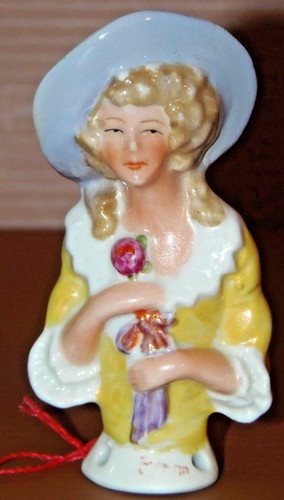 Demi figurine porcelaine 1940 - demi,