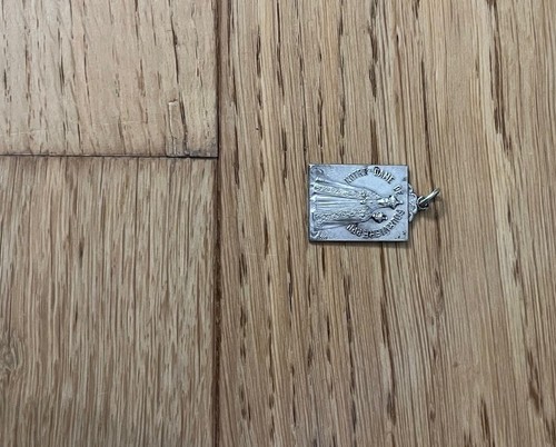 Médaille rectangulaire