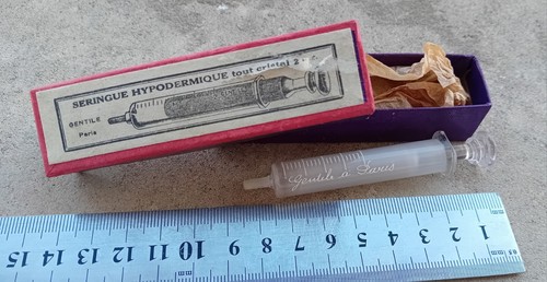 Ancienne seringue hypodermique - seringue,