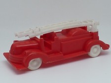 ANCIEN JOUET DE BAZAR CAMION DES POMPIERS