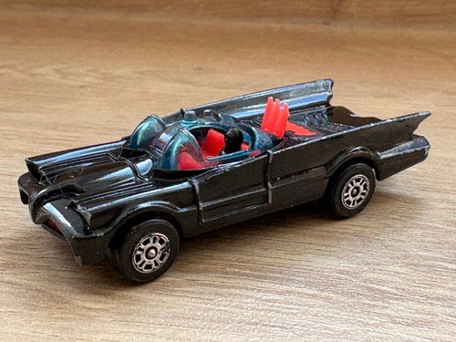 Batmobile corgi junior 1976 - batmobile,