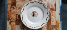 Plat en porcelaine de Longwy 