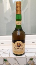 Une bouteille fine calvados du