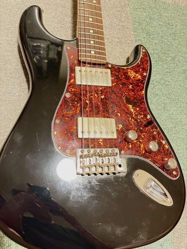 Valuable fender mexico black - mexico,
