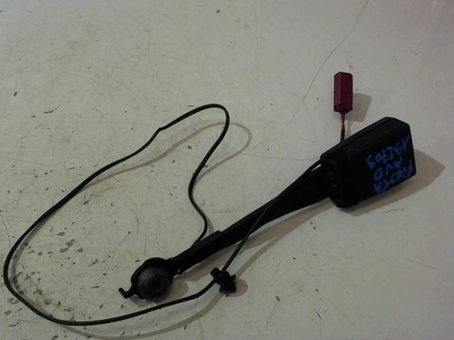 Attache ceinture avant - , droit