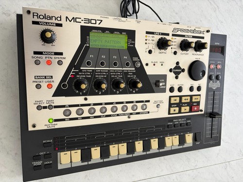 Roland 307 - roland, mc-307