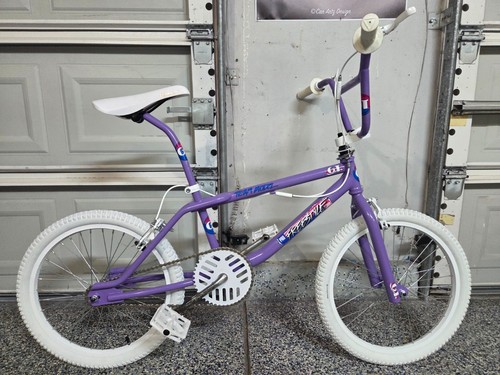 Vintage oldschool 90s - oldschool,
