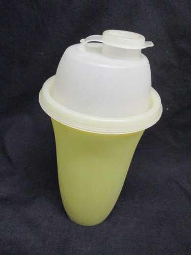 Tupperware 844 shaker mixer - #844,
