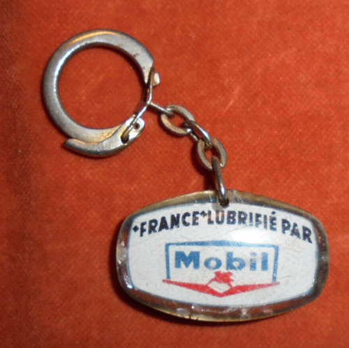 Keyring mobil oil - keyring,