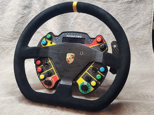 Fanatec podium porsche 911 - fanatec, gt3