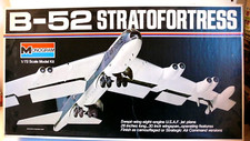 RARE KIT MONOGRAM  B-52 STRATOFORTRESS  1/72 è VERSION LUXE TBÉtat  1968